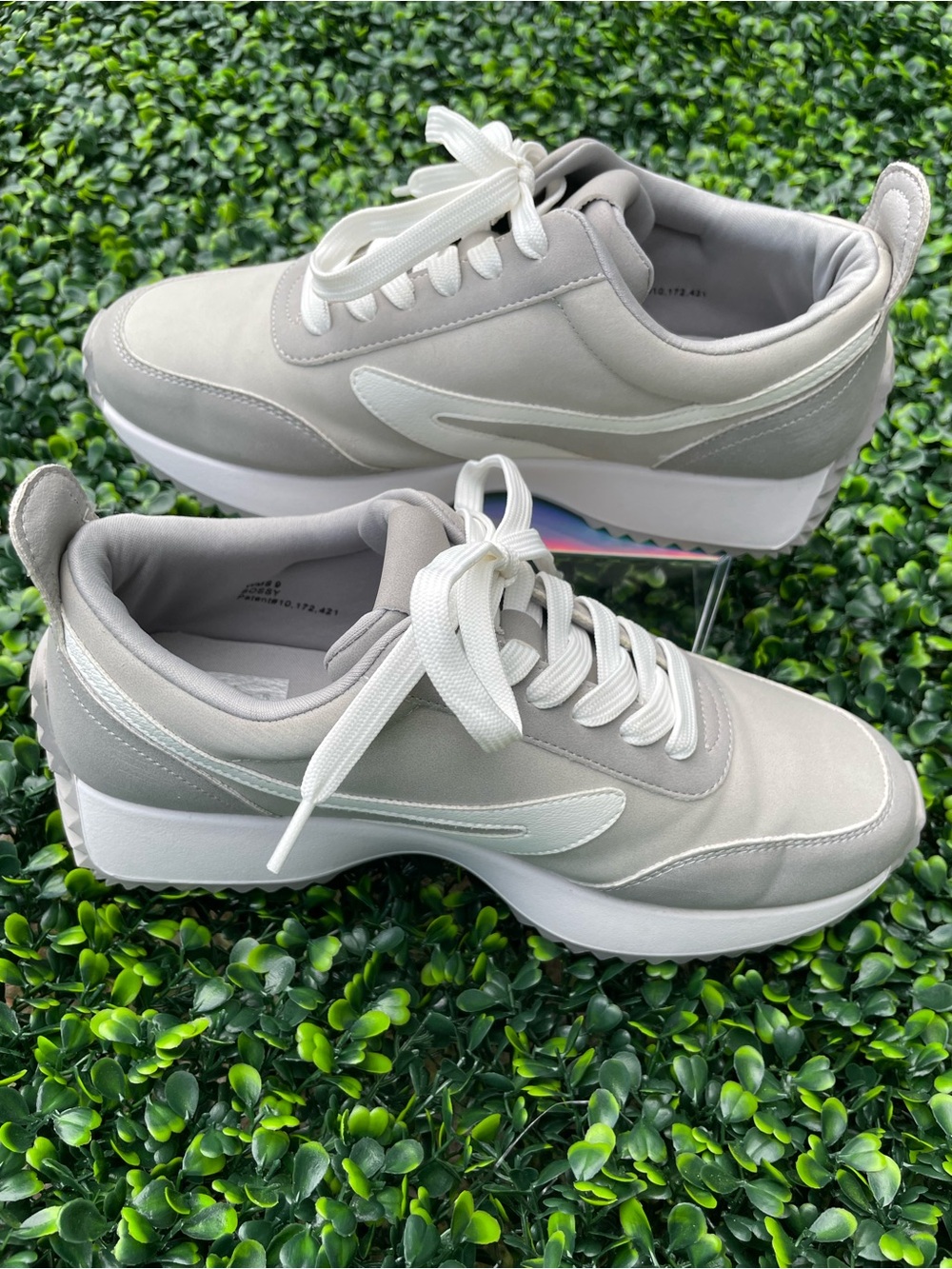 Women's dv by dolce vita bynx Grey Platform Lace-Up Sneakers, size 9